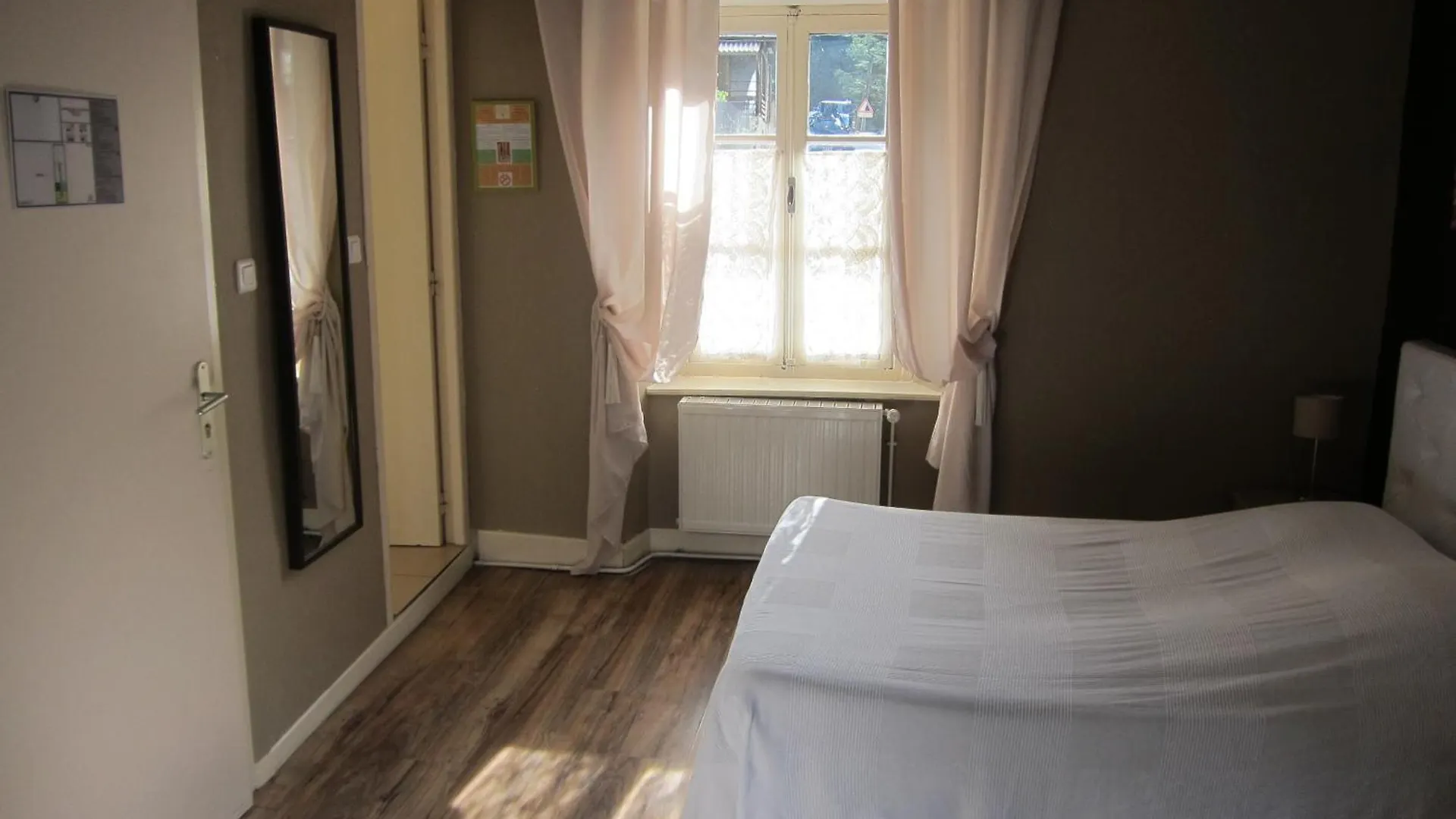 Auberge Des Deux Rivieres Seix 0*,  Frankrijk