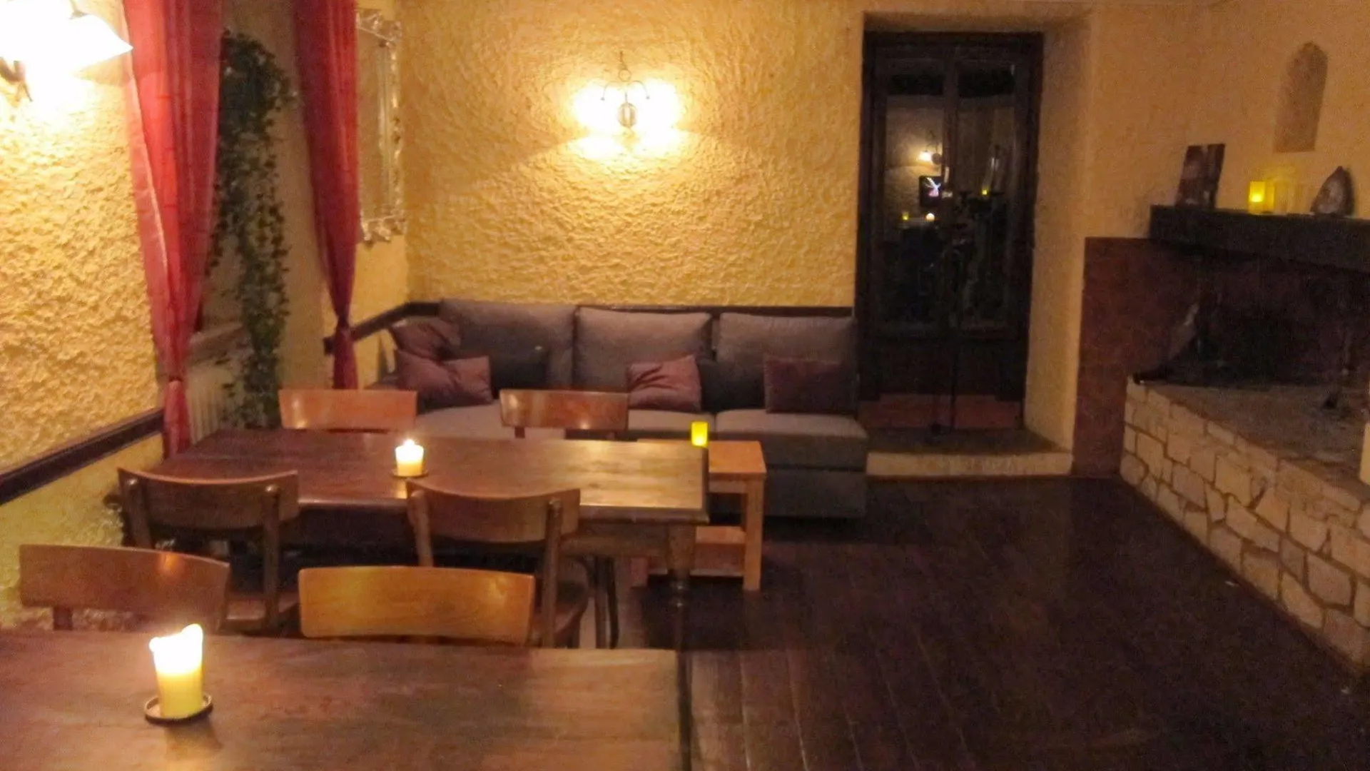 Hotel Auberge Des Deux Rivieres Seix